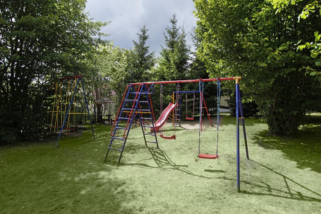 Отель Osrodek Wypoczynkowy Wagabunda Миколайки Экстерьер фото